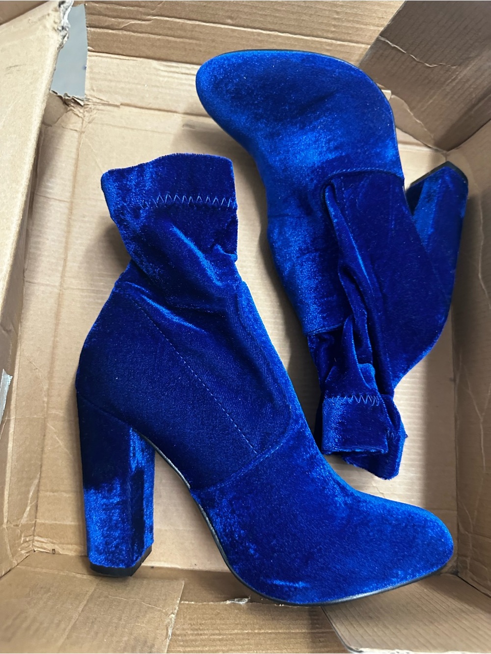 Source Unknown Royal Blue Velvet Block Heel Ankle Boots